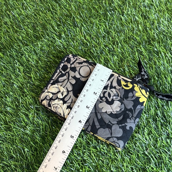 Vera Bradley Quilted Zip Wallet Black Gray Yellow Floral w/ Ring Pull - Picture 8 of 8